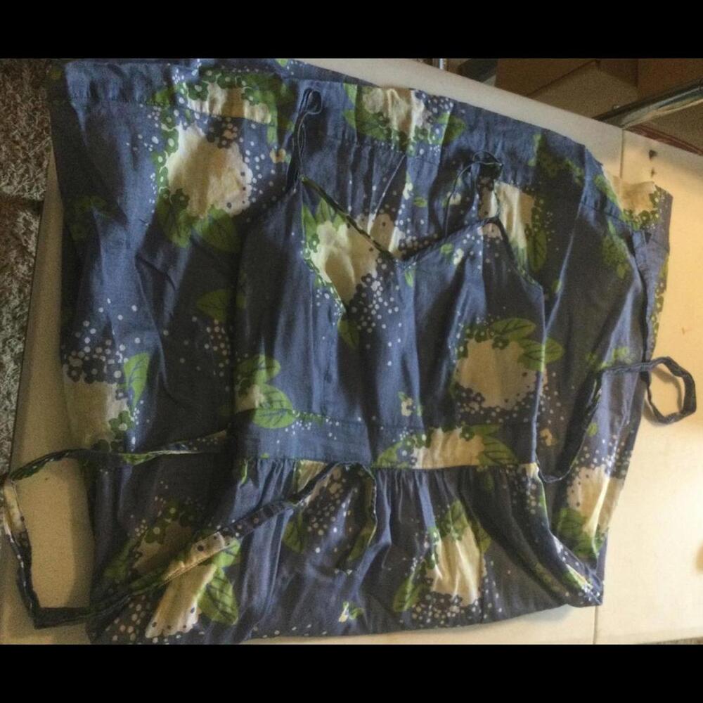 Banana Republic - Blue Floral - Size 2
